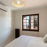 Вилла Welcoming With Pool & Views! - Mirella *