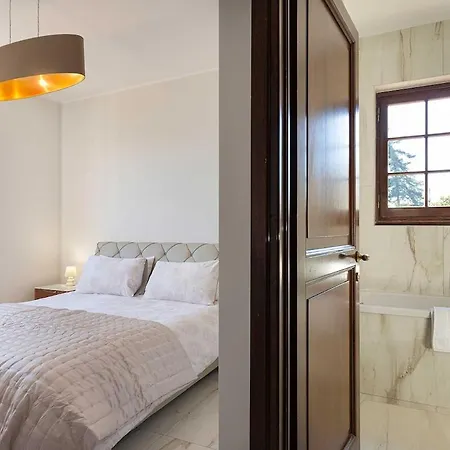 Вилла Welcoming With Pool & Views! - Mirella Dagnente