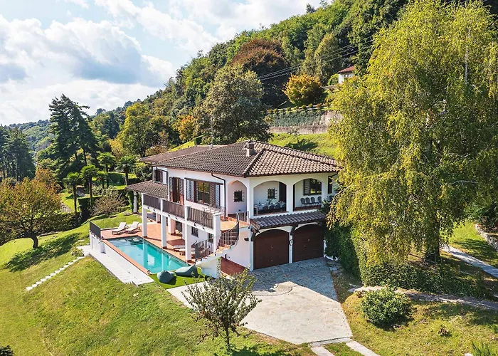 Villa Welcoming With Pool & Views! - Mirella Dagnente