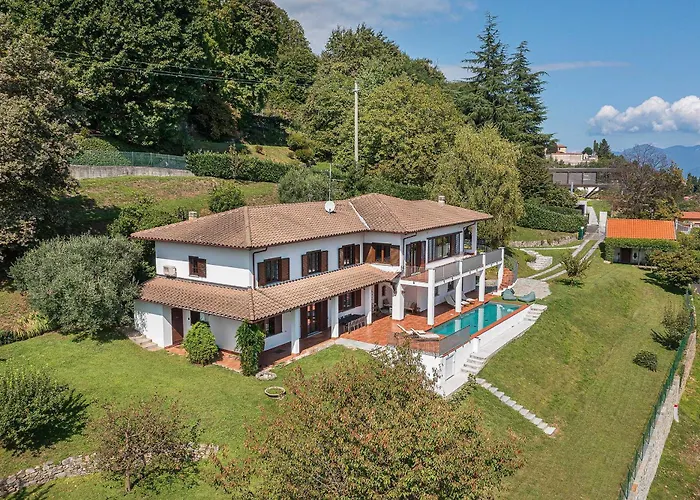 Villa Welcoming With Pool & Views! - Mirella *