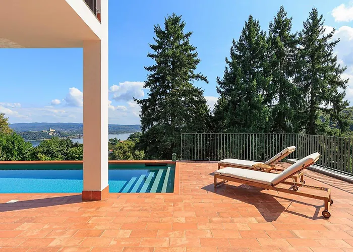 Villa Welcoming With Pool & Views! - Mirella